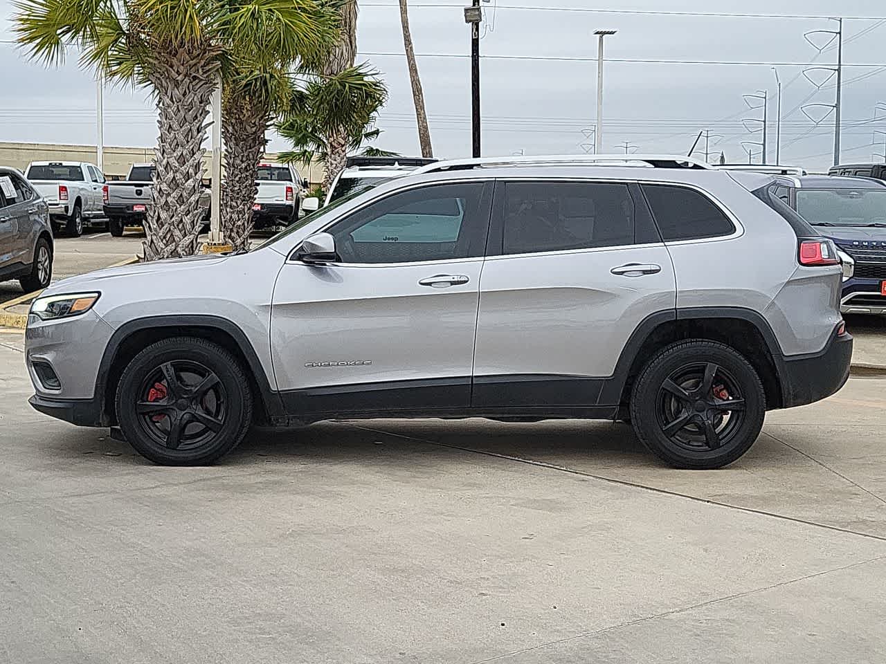 2019 Jeep Cherokee Latitude Plus 11