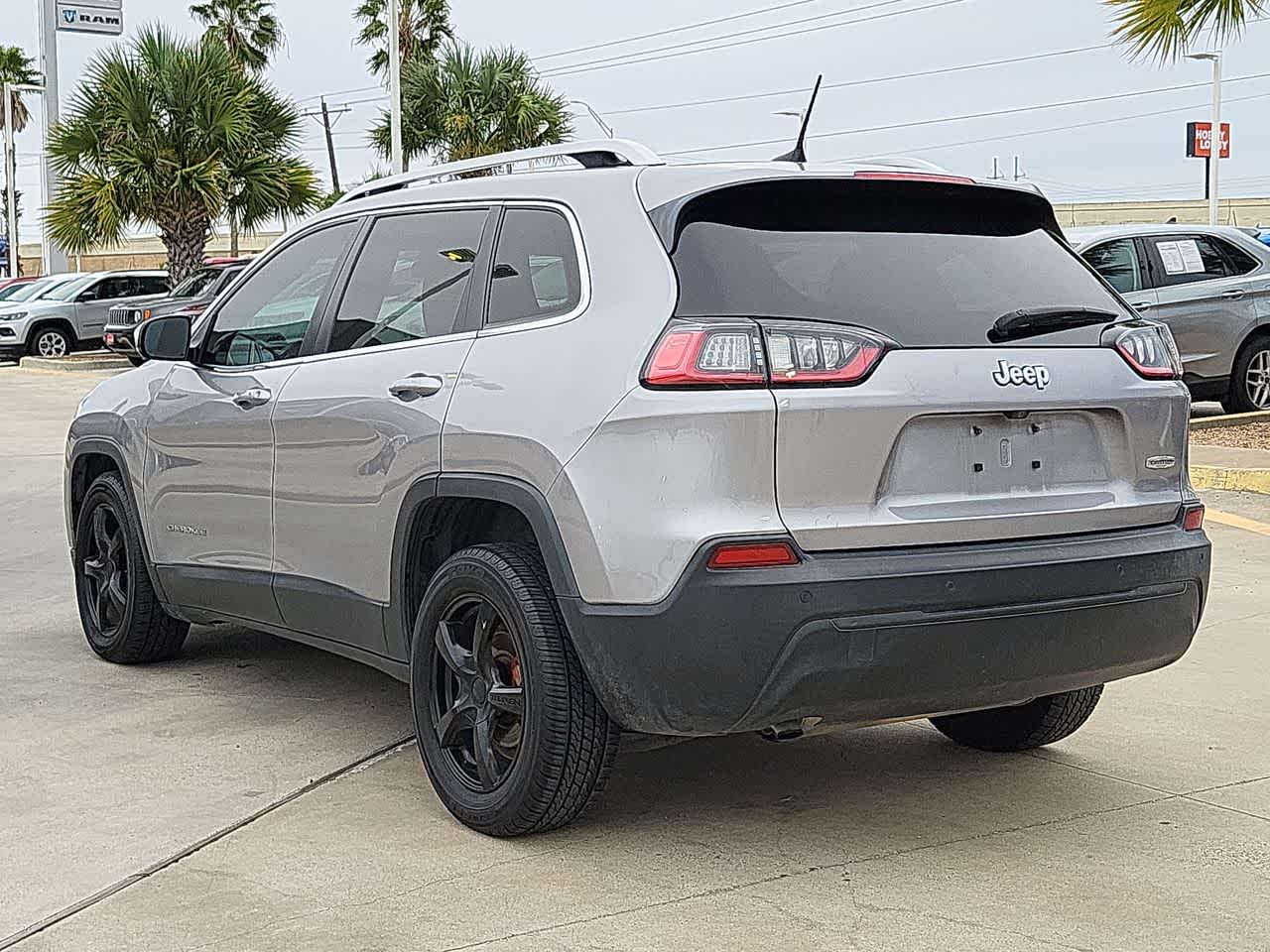 2019 Jeep Cherokee Latitude Plus 12