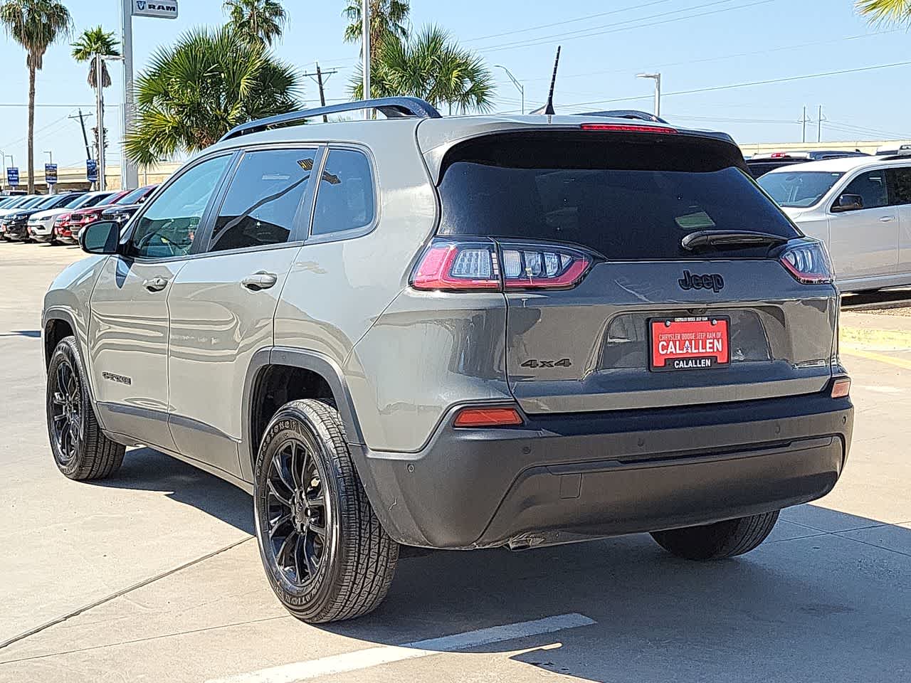 2023 Jeep Cherokee Altitude Lux 12