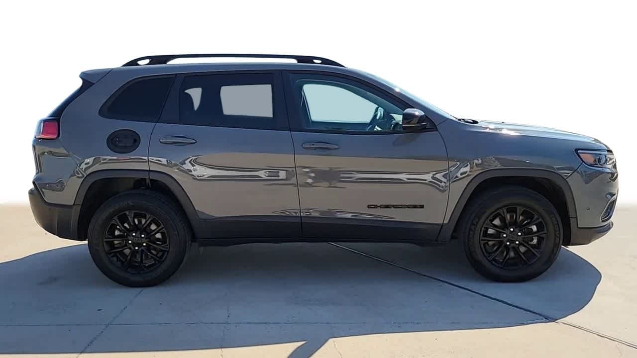 2023 Jeep Cherokee Altitude Lux 9