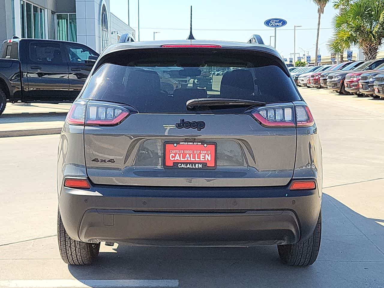 2023 Jeep Cherokee Altitude Lux 13