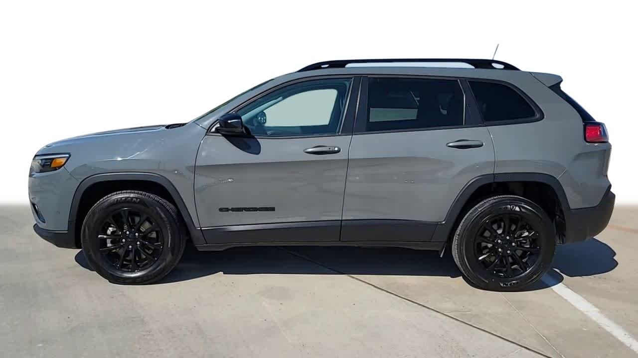 2023 Jeep Cherokee Altitude Lux 5