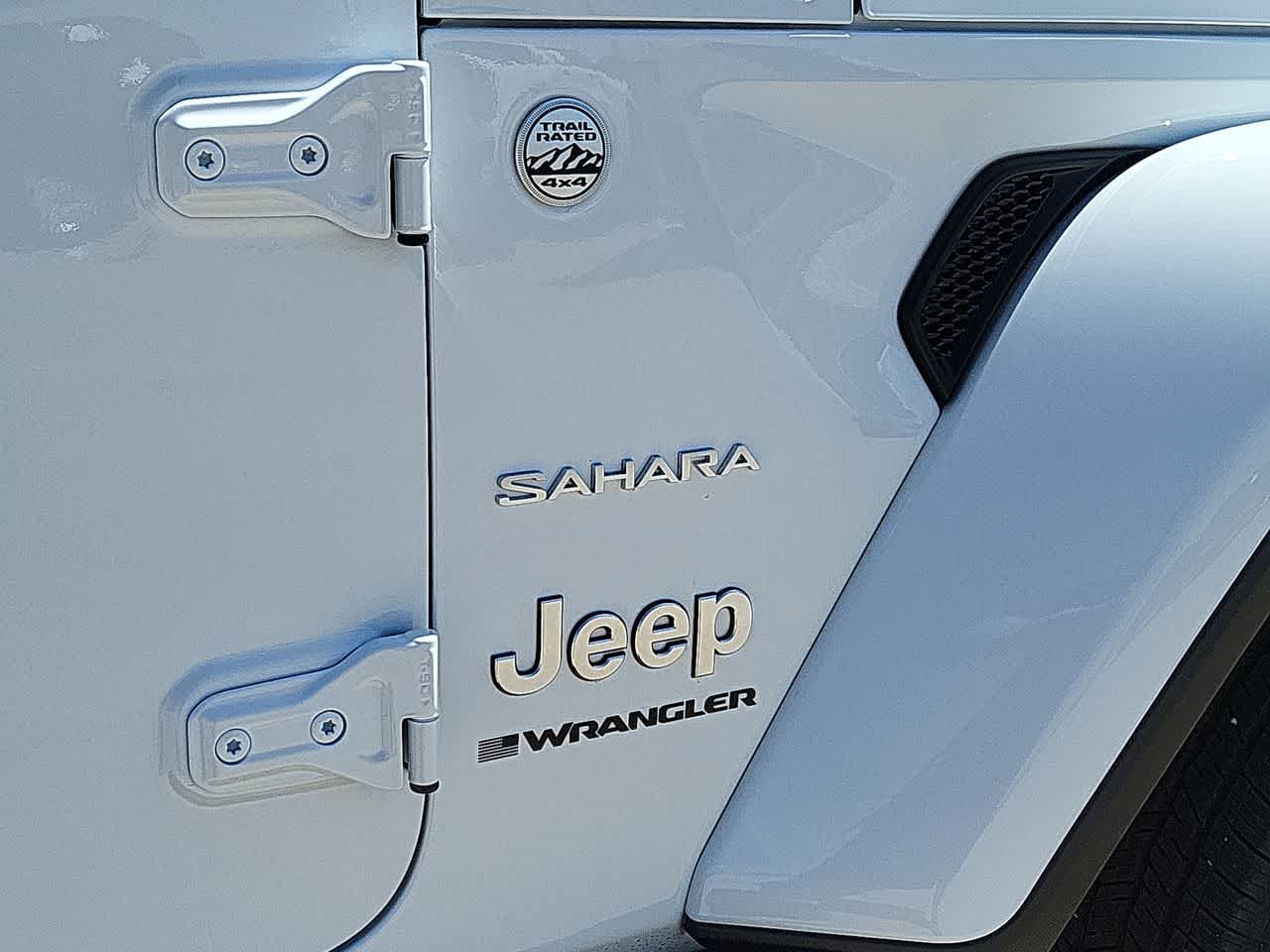 2024 Jeep Wrangler Sahara 15