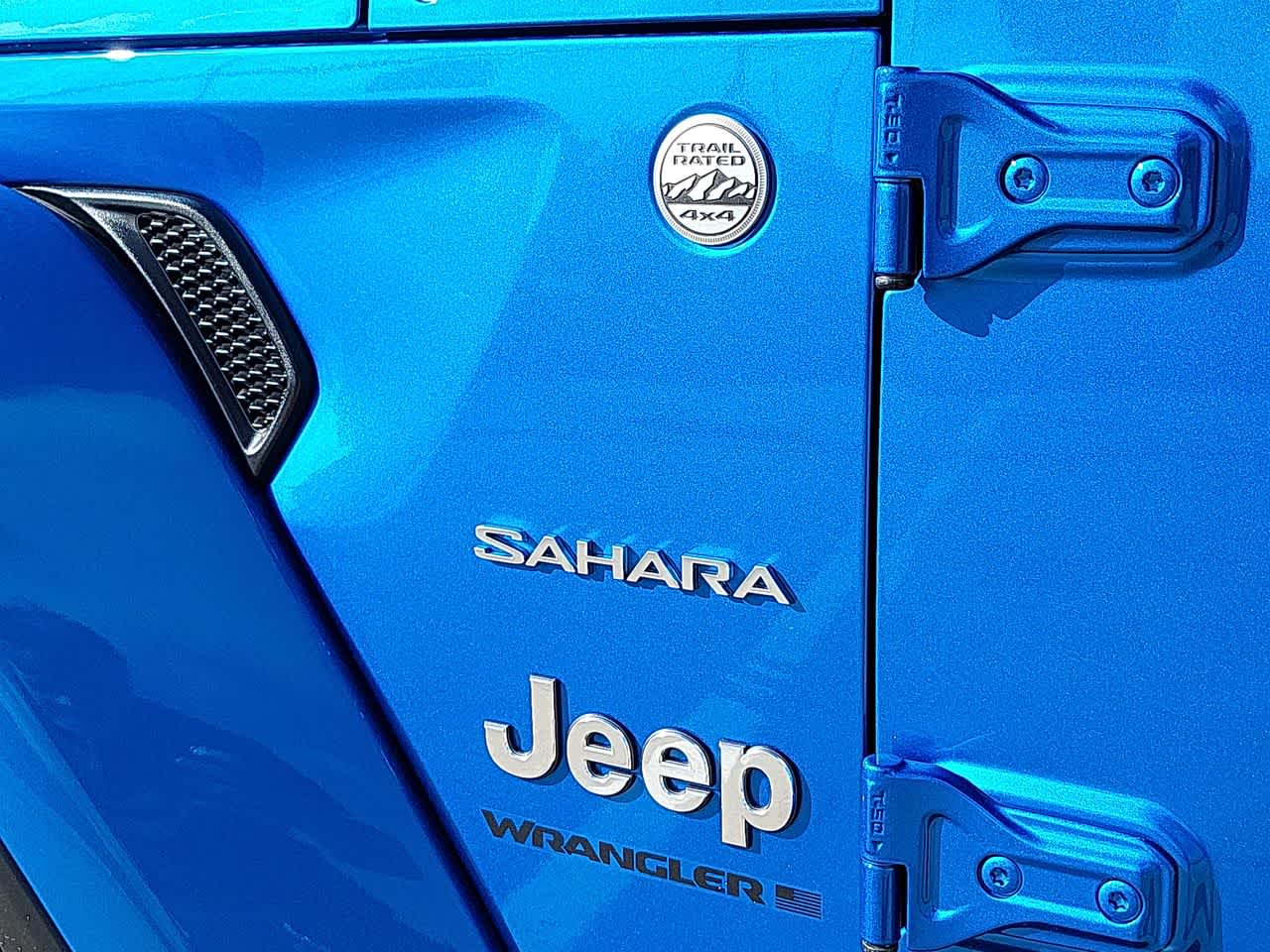 2024 Jeep Wrangler Sahara 15