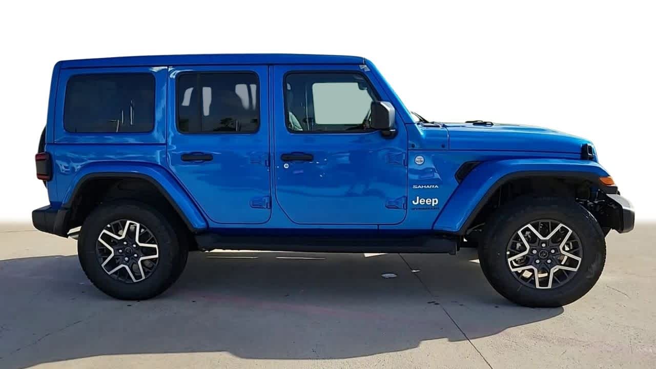 2024 Jeep Wrangler Sahara 9