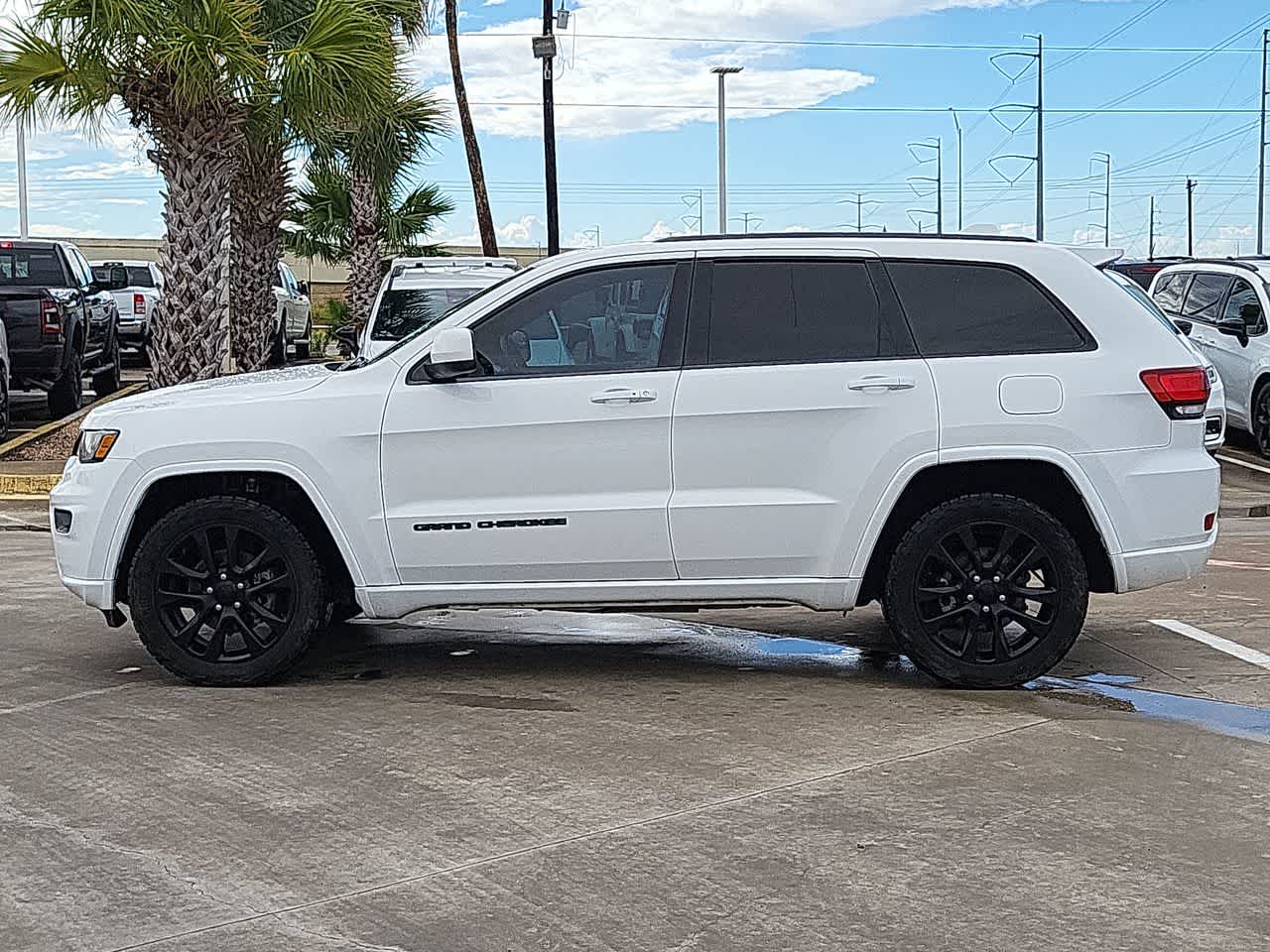 2020 Jeep Grand Cherokee Altitude 11