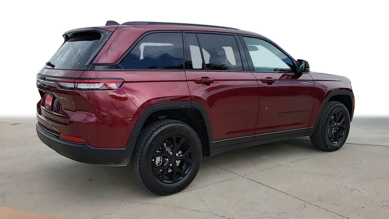 2024 Jeep Grand Cherokee Altitude X 8