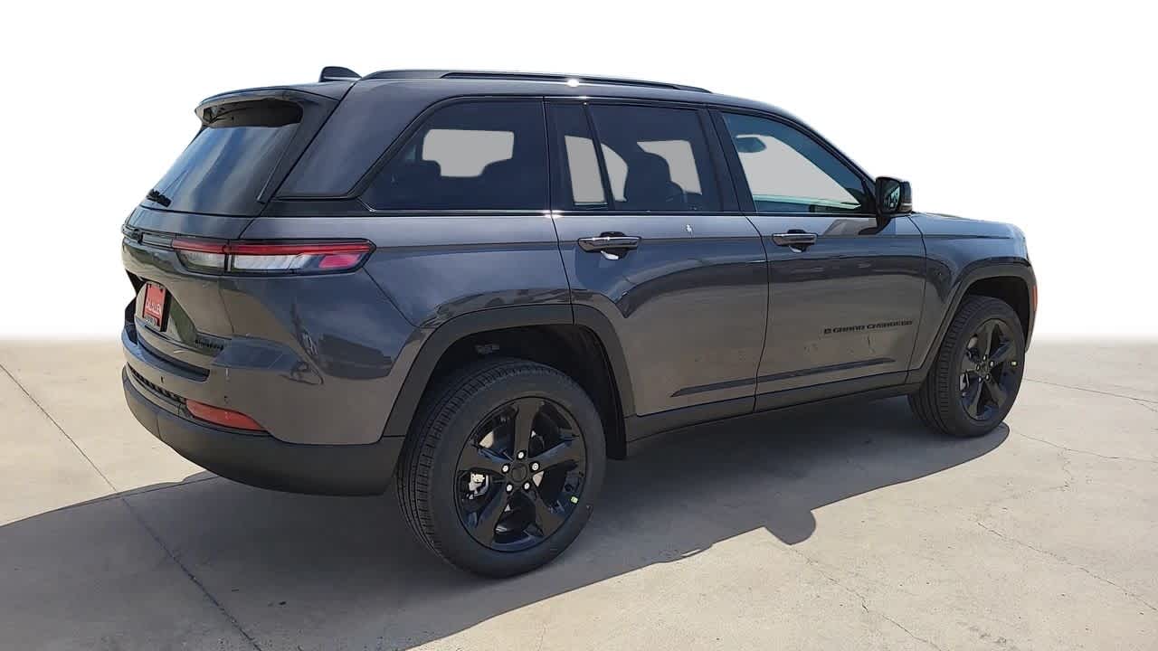 2024 Jeep Grand Cherokee Limited 8