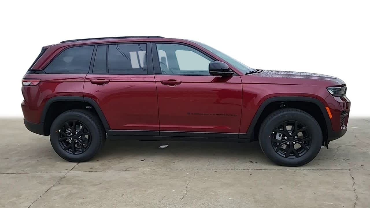 2024 Jeep Grand Cherokee Altitude 9