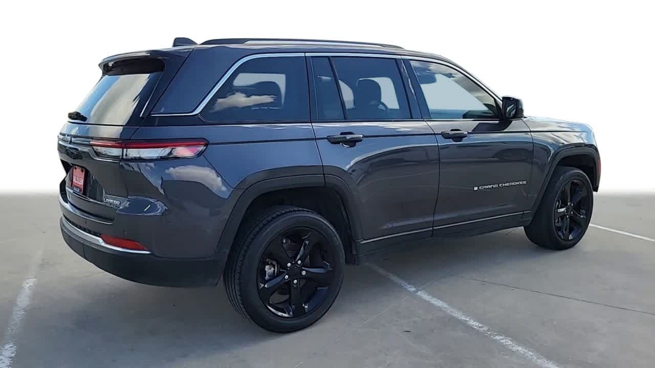 2023 Jeep Grand Cherokee Laredo 8