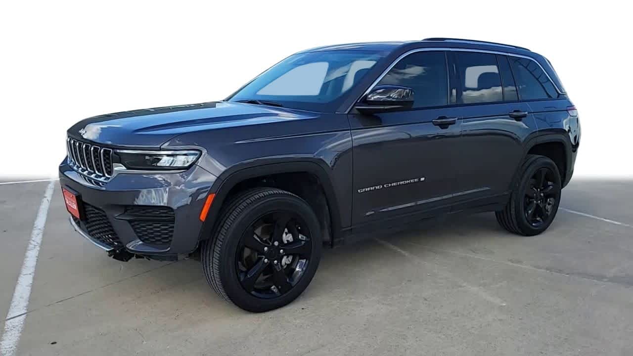 2023 Jeep Grand Cherokee Laredo 4