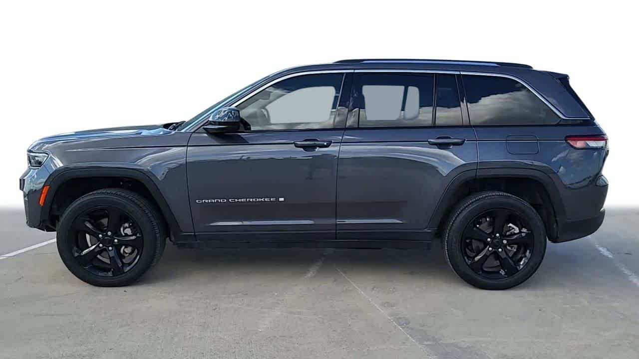 2023 Jeep Grand Cherokee Laredo 5