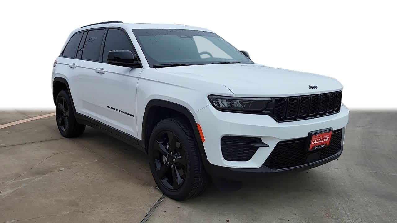 2023 Jeep Grand Cherokee Altitude 2