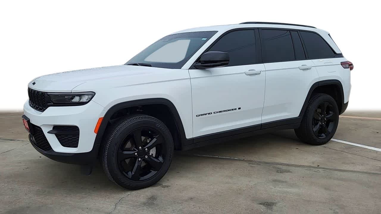 2023 Jeep Grand Cherokee Altitude 4