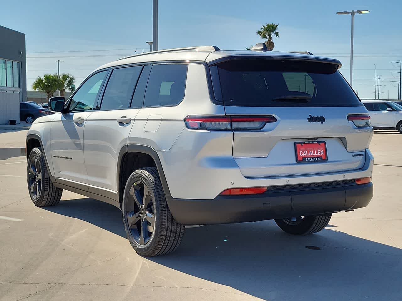 2024 Jeep Grand Cherokee L Limited 12