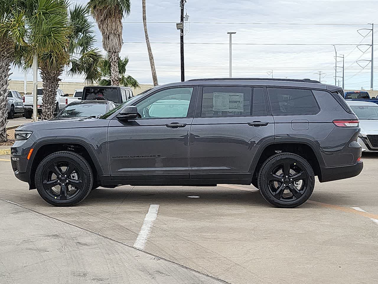 2025 Jeep Grand Cherokee L Limited 11