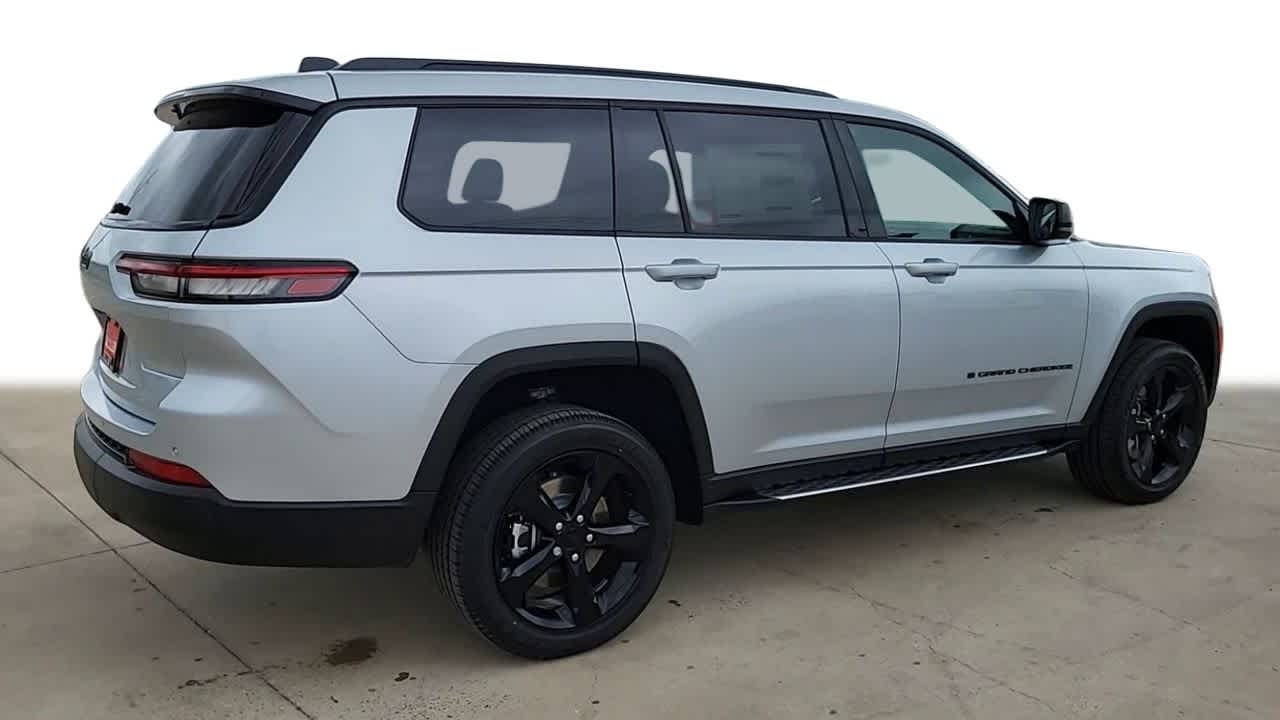 2024 Jeep Grand Cherokee L Altitude X 8