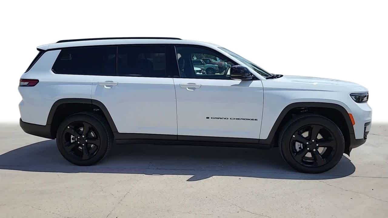 2024 Jeep Grand Cherokee L Altitude X 9