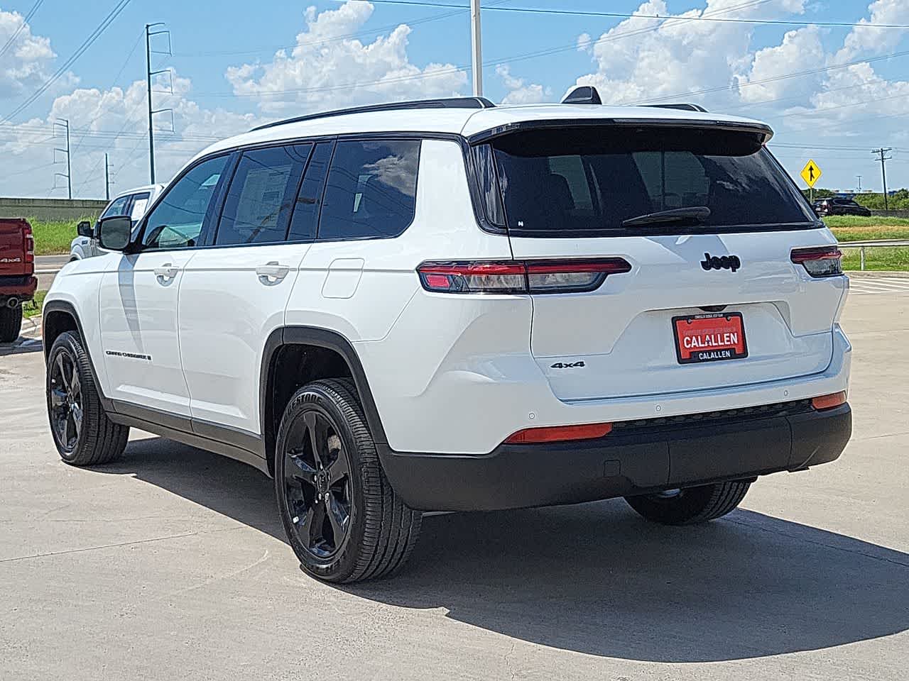 2024 Jeep Grand Cherokee L Altitude X 12