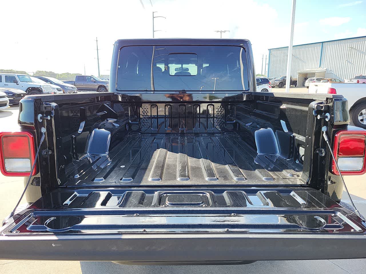 2024 Jeep Gladiator Sport 4x4 27