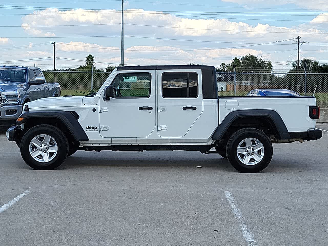 2023 Jeep Gladiator Sport S 4x4 11