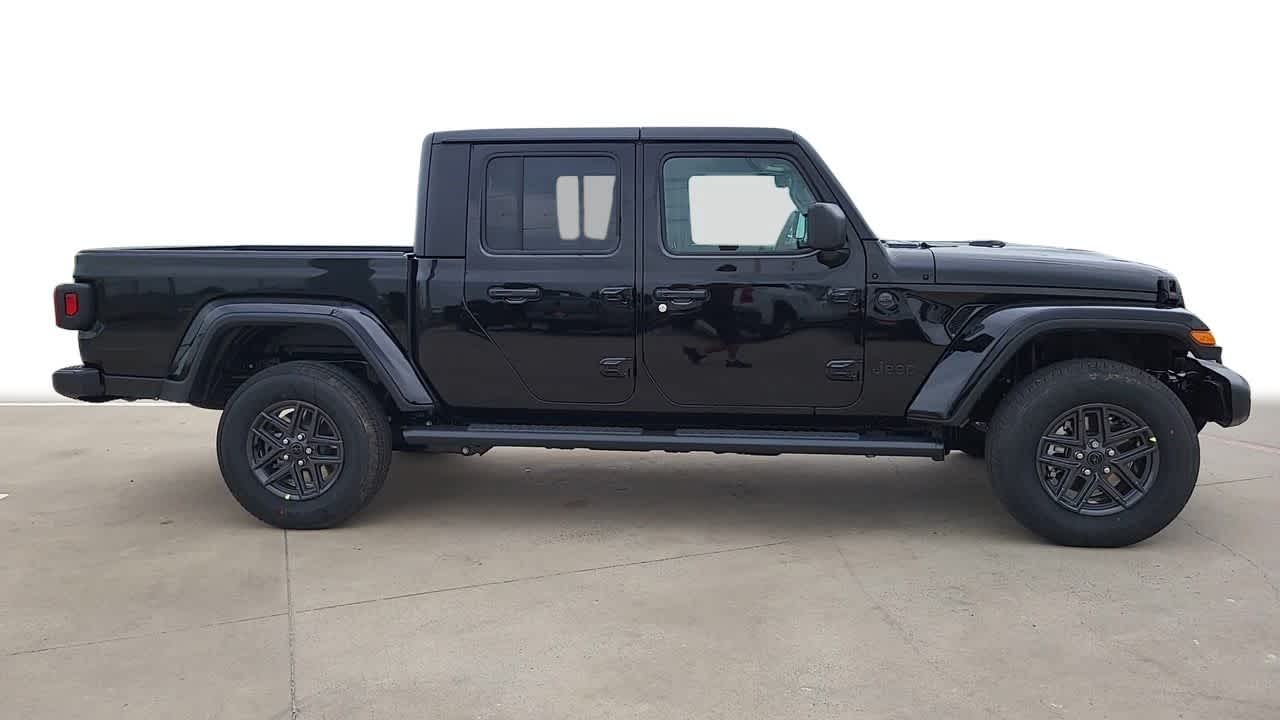 2024 Jeep Gladiator Sport S 4x4 9