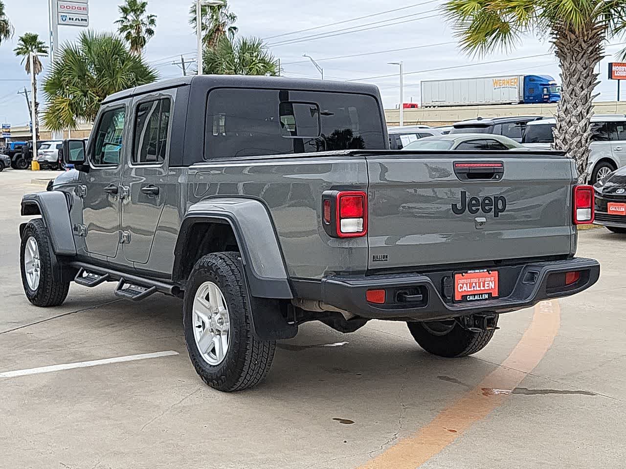 2022 Jeep Gladiator Sport S 12