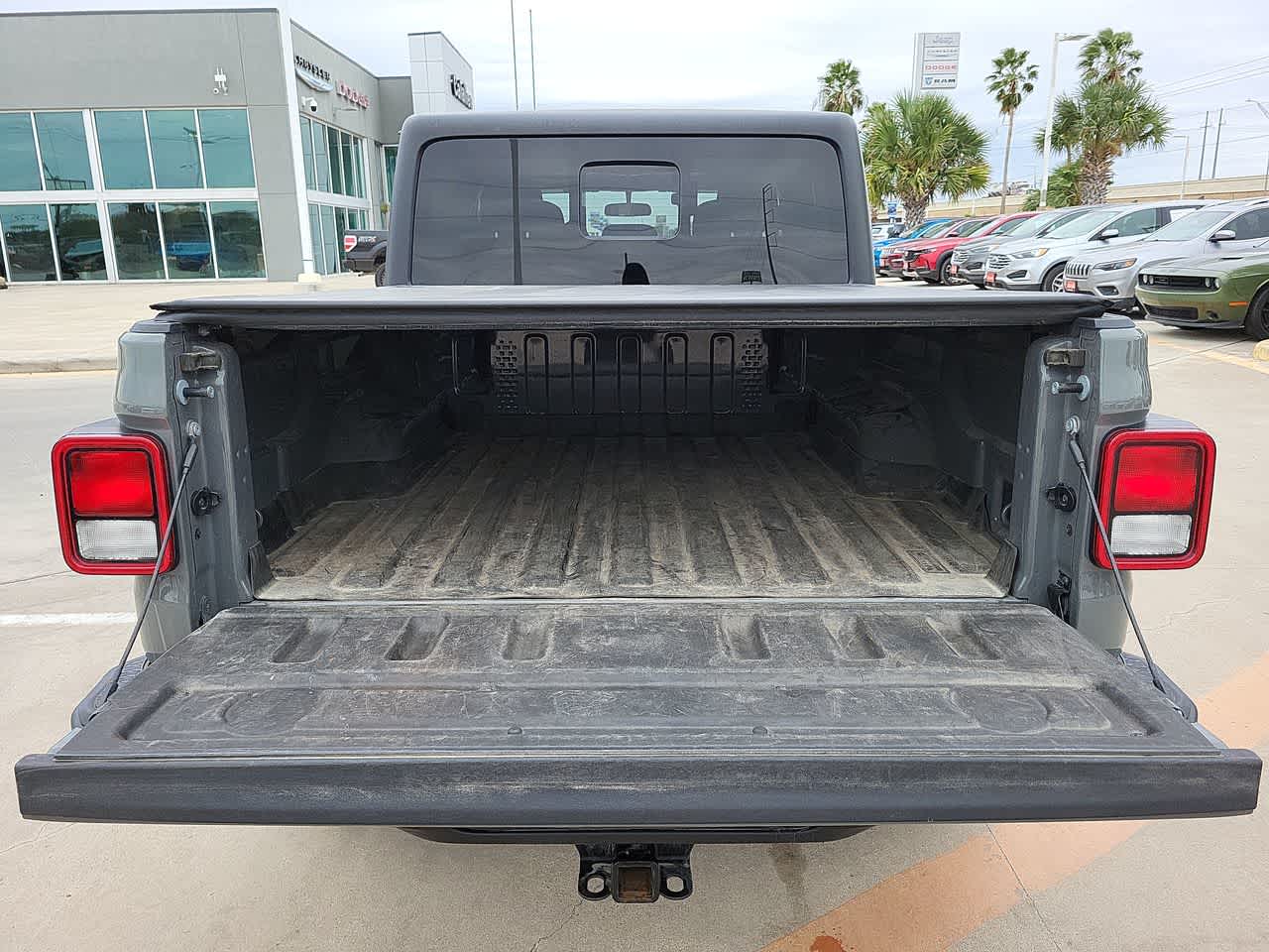 2022 Jeep Gladiator Sport S 27