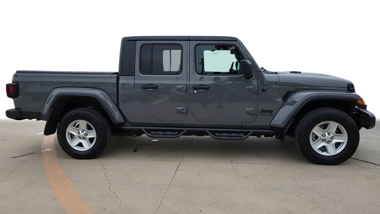 2022 Jeep Gladiator Sport S 9