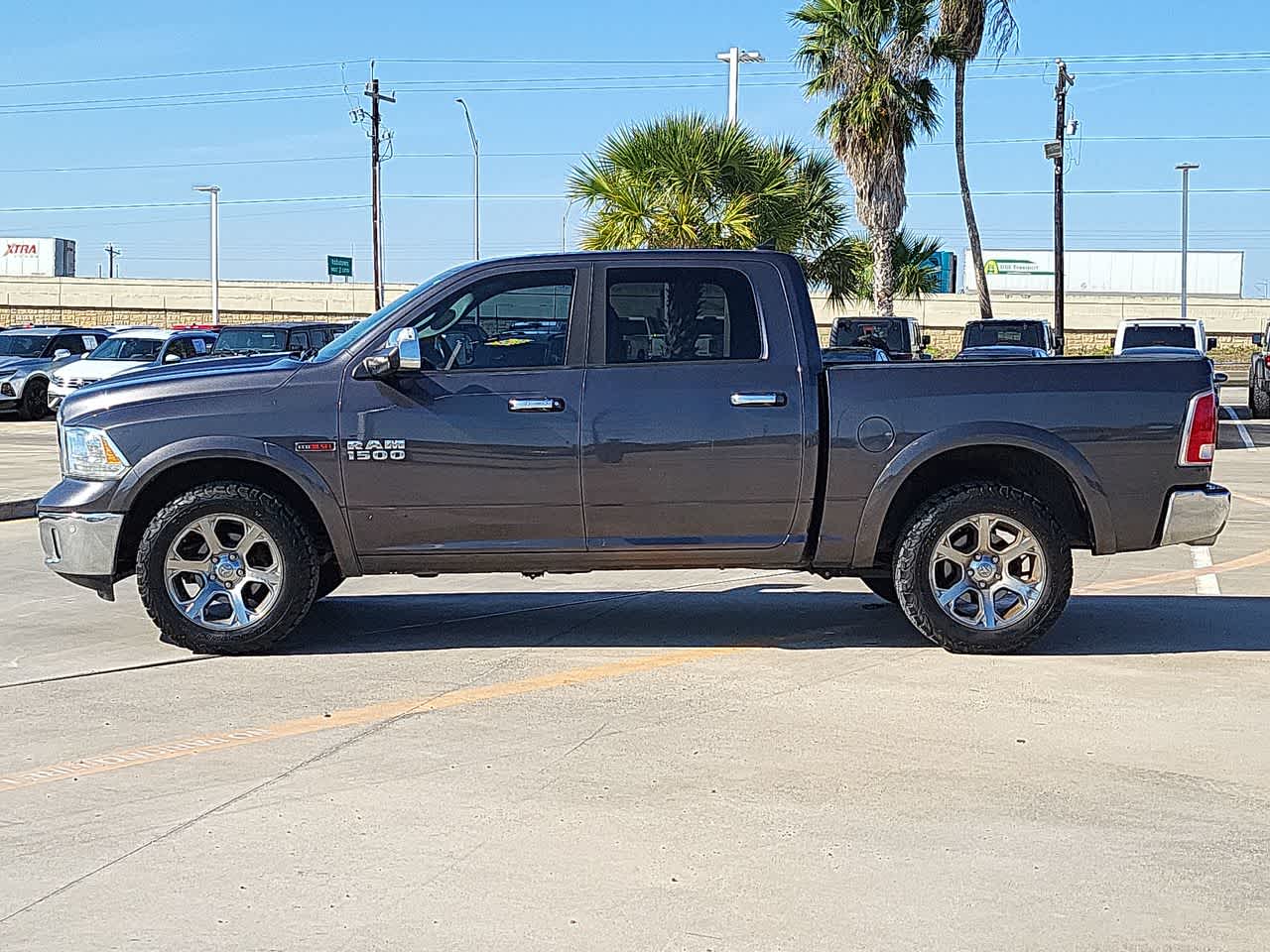 2017 Ram 1500 Laramie 4x4 Crew Cab 57 Box 11