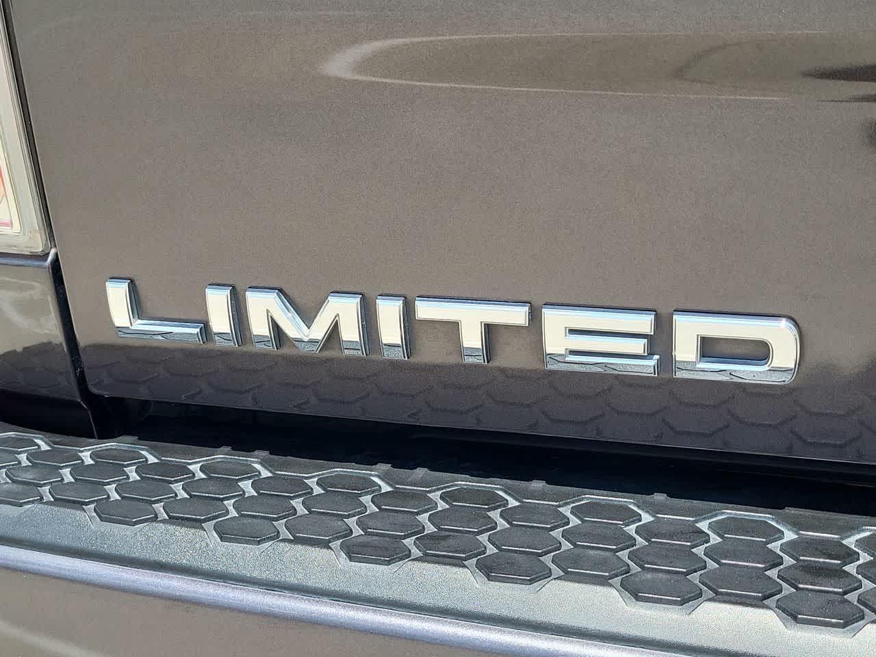 2015 Ram 1500 Laramie Limited 4WD Crew Cab 149 15