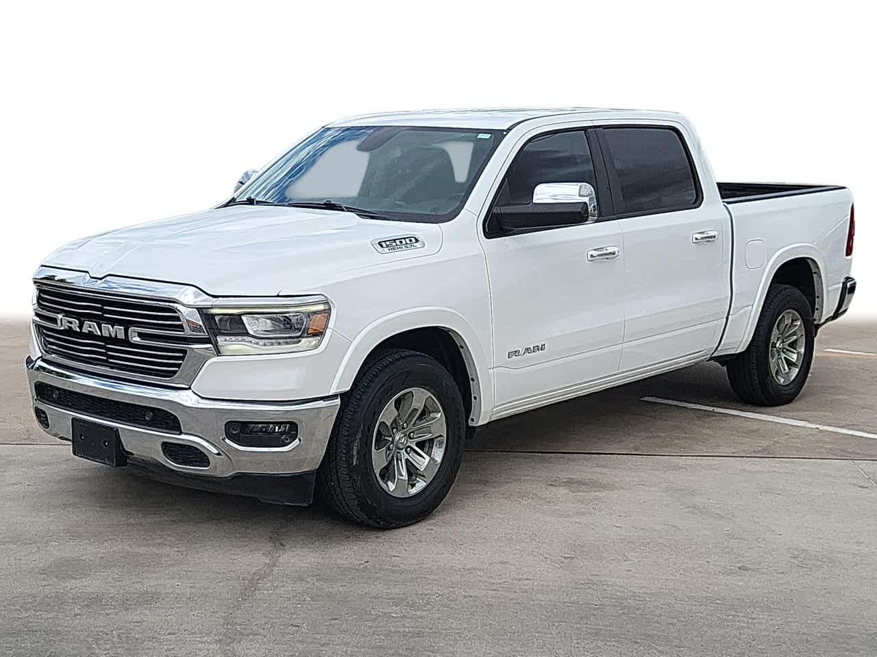 Ivory White Tri-Coat Pearlcoat 2019 RAM 1500 Laramie Crew Cab RWD Pickup Truck 4X2 Automatic