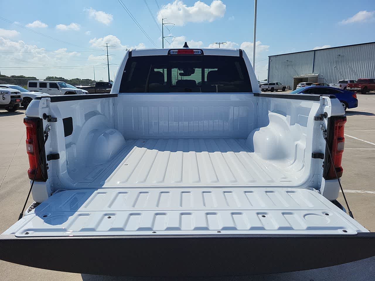 2025 Ram 1500 Lone Star 4x4 Crew Cab 57 Box 27