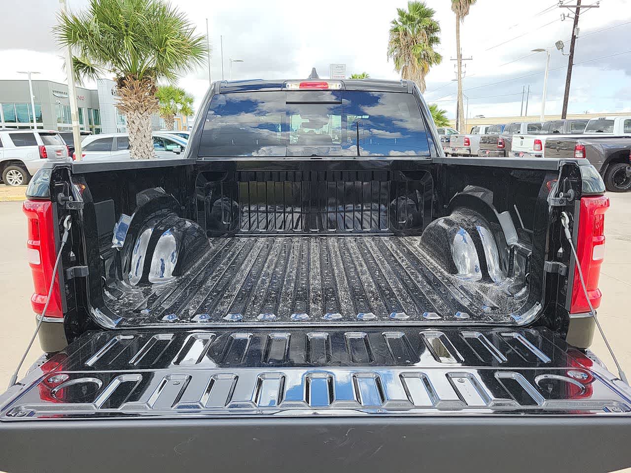 2025 Ram 1500 Big Horn 4x4 Crew Cab 57 Box 27