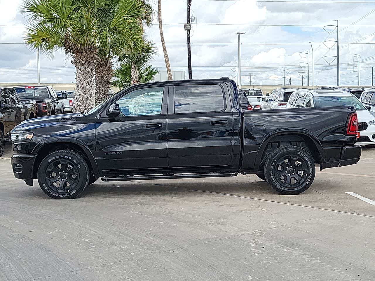 2025 Ram 1500 Lone Star 4x4 Crew Cab 57 Box 11