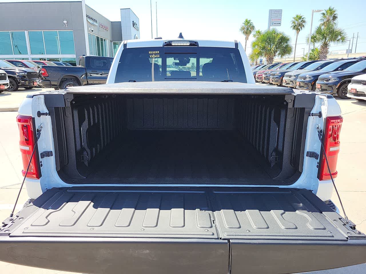 2025 Ram 1500 Limited 4x4 Crew Cab 57 Box 27