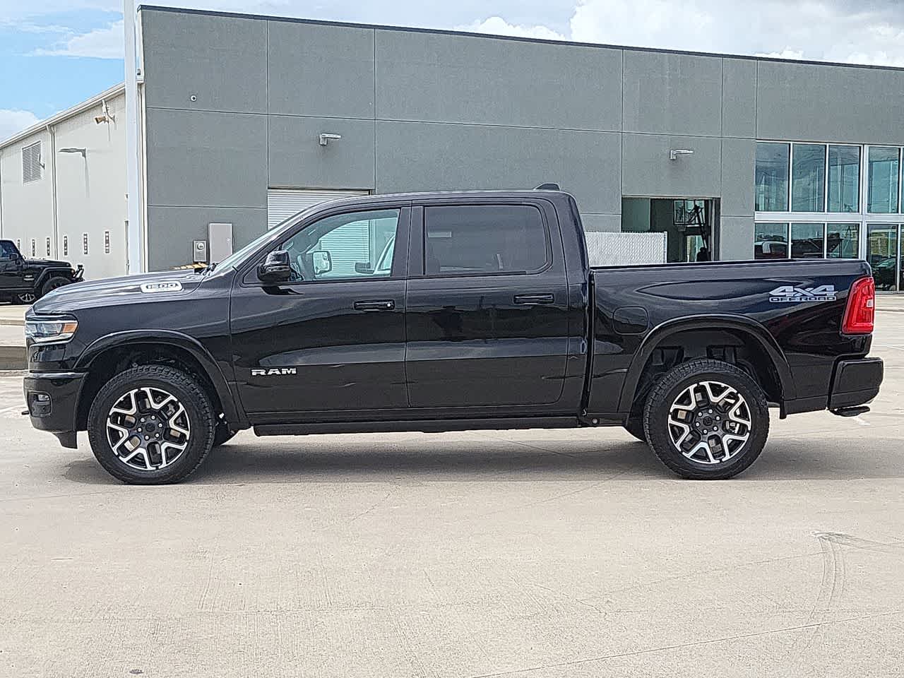 2025 Ram 1500 Laramie 4x4 Crew Cab 57 Box 11