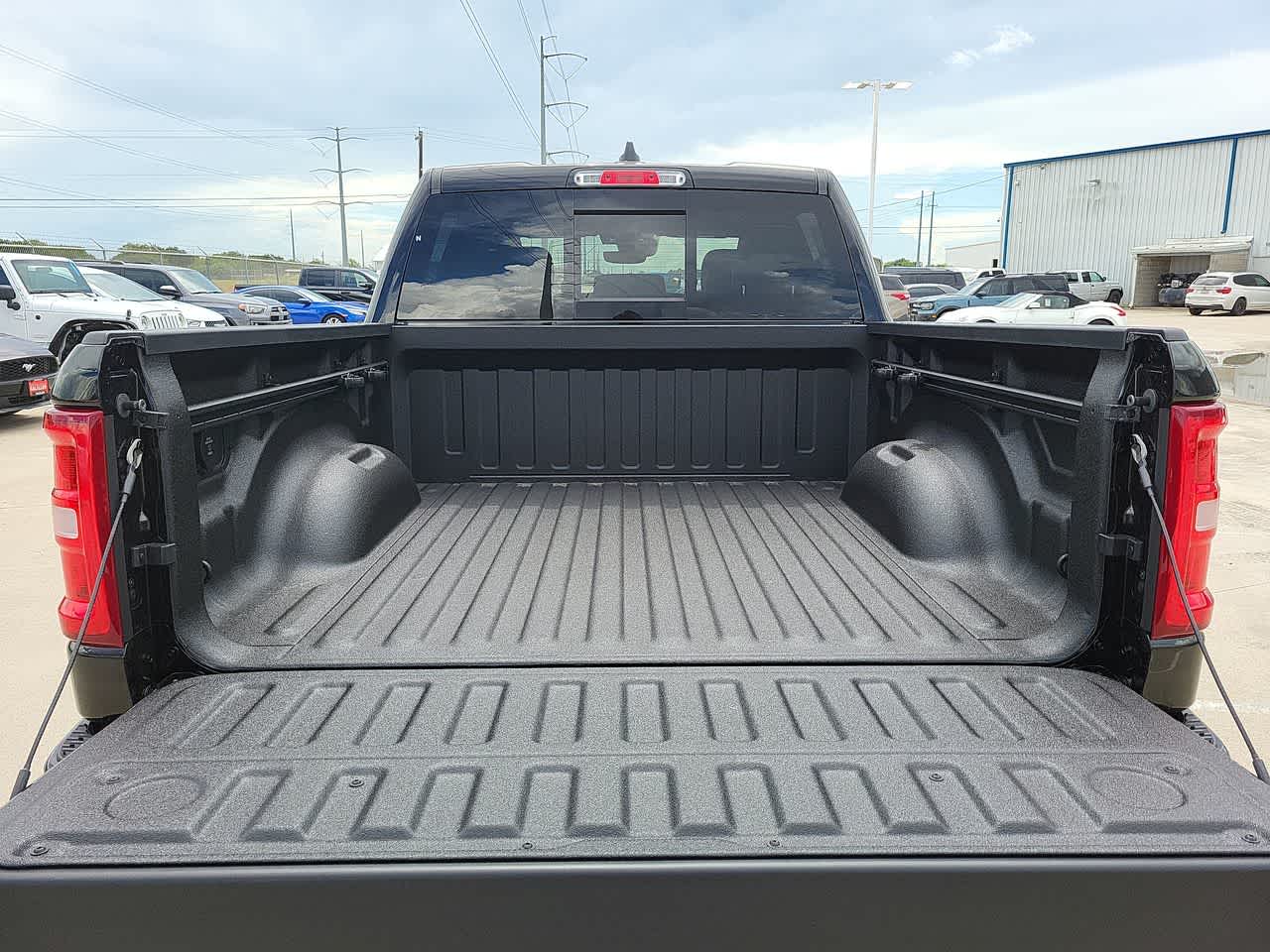 2025 Ram 1500 Laramie 4x4 Crew Cab 57 Box 27