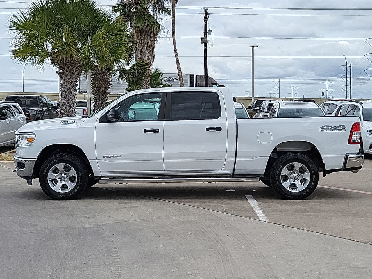 2023 Ram 1500 Big Horn 4x4 Crew Cab 64 Box 11