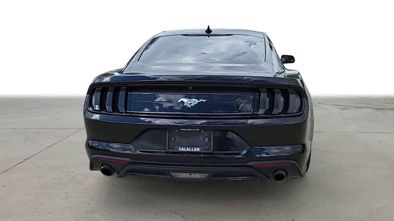 2022 Ford Mustang EcoBoost 7