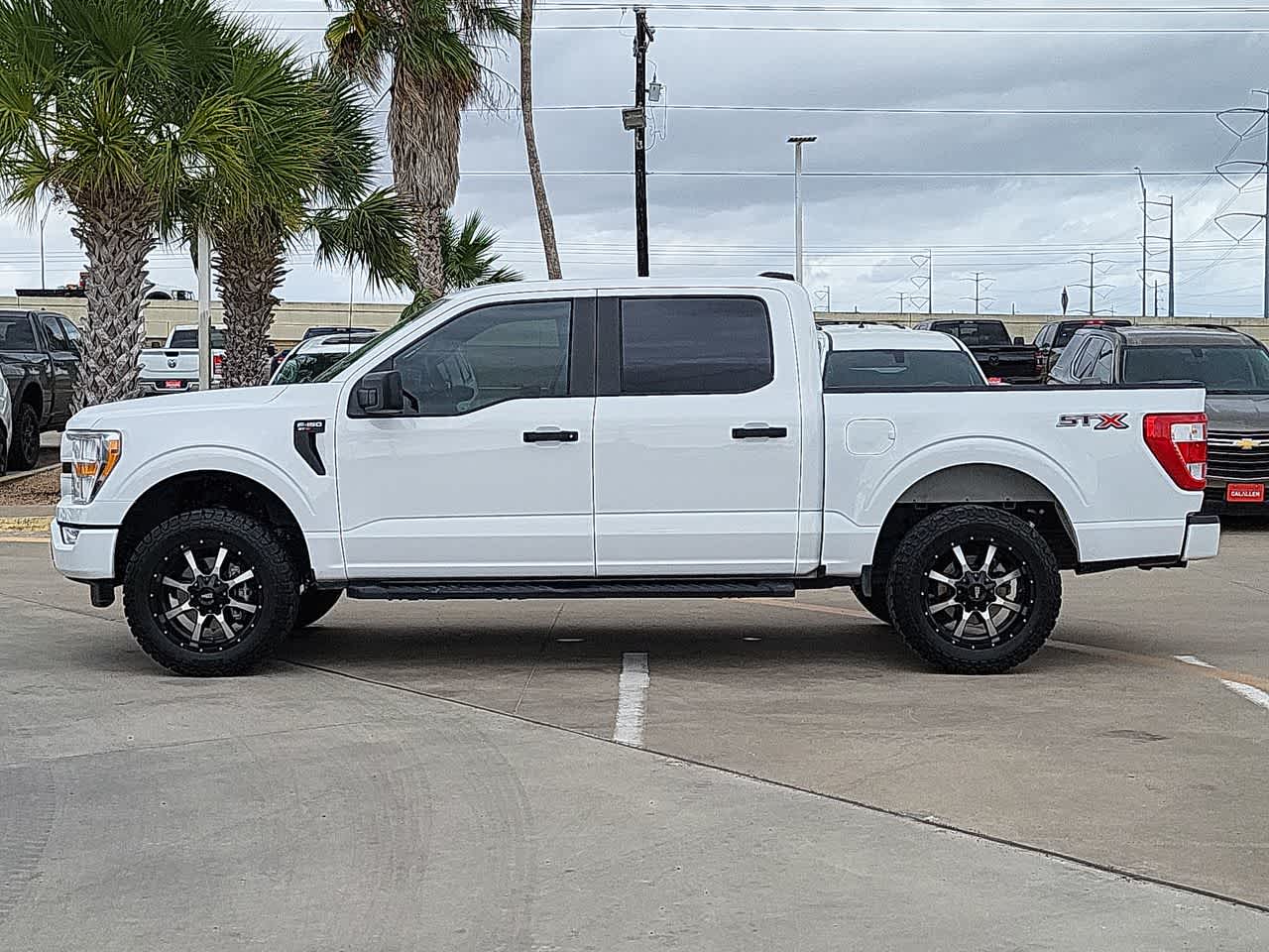 2022 Ford F-150 XL 2WD SuperCrew 5.5 Box 11