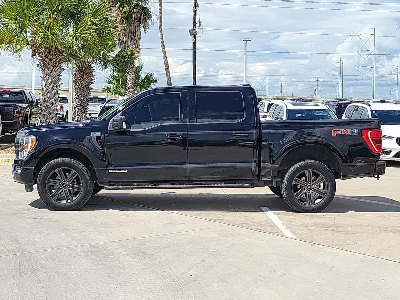 2022 Ford F-150 XLT 4WD SuperCrew 5.5 Box 11