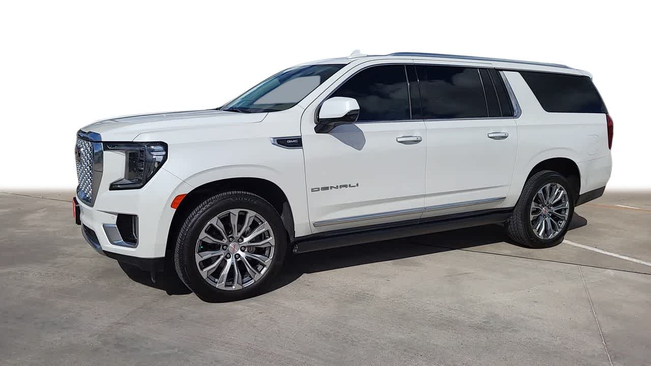 2021 GMC Yukon XL Denali 4