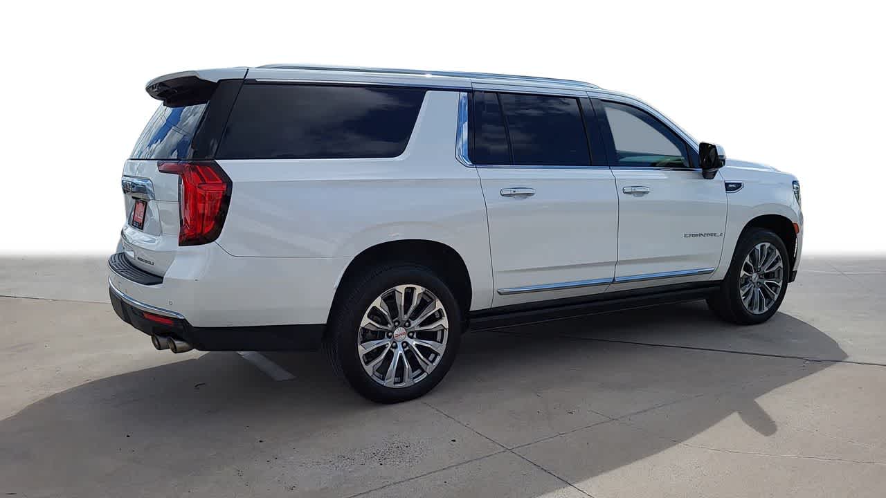 2021 GMC Yukon XL Denali 8