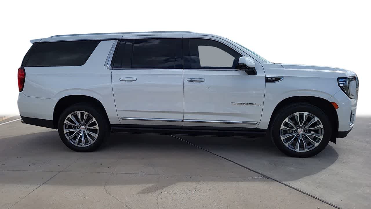 2021 GMC Yukon XL Denali 9