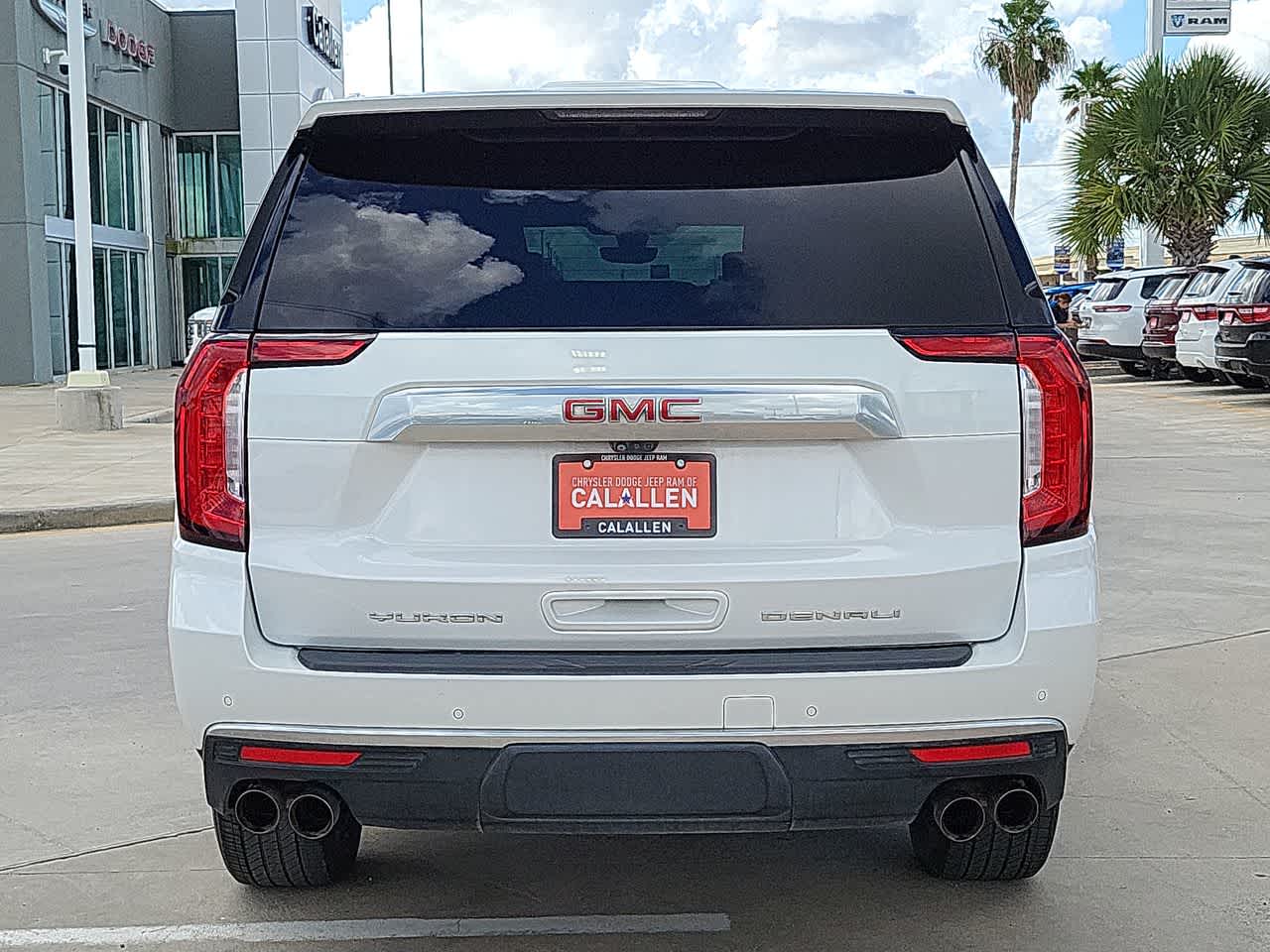 2021 GMC Yukon XL Denali 13