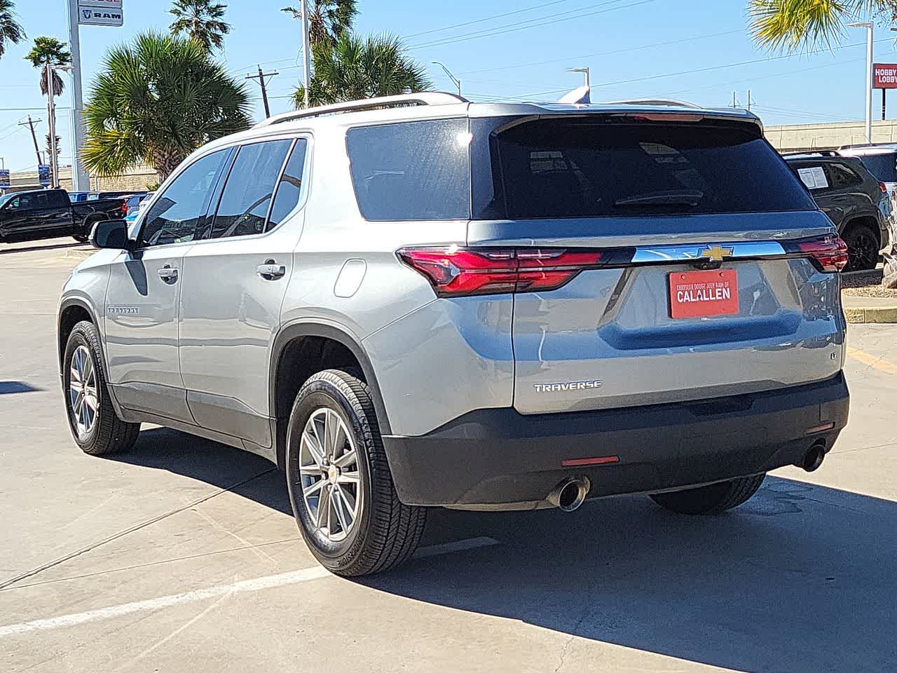 2023 Chevrolet Traverse LT Cloth 12