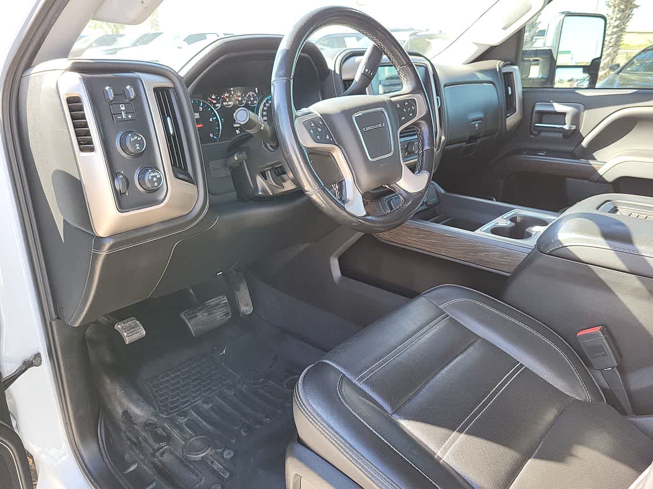 2019 GMC Sierra 3500HD Denali 10