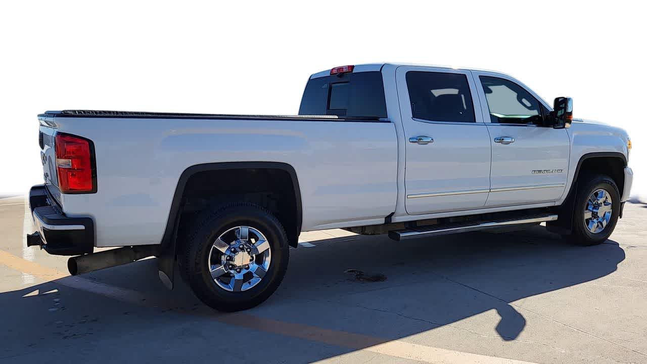 2019 GMC Sierra 3500HD Denali 8