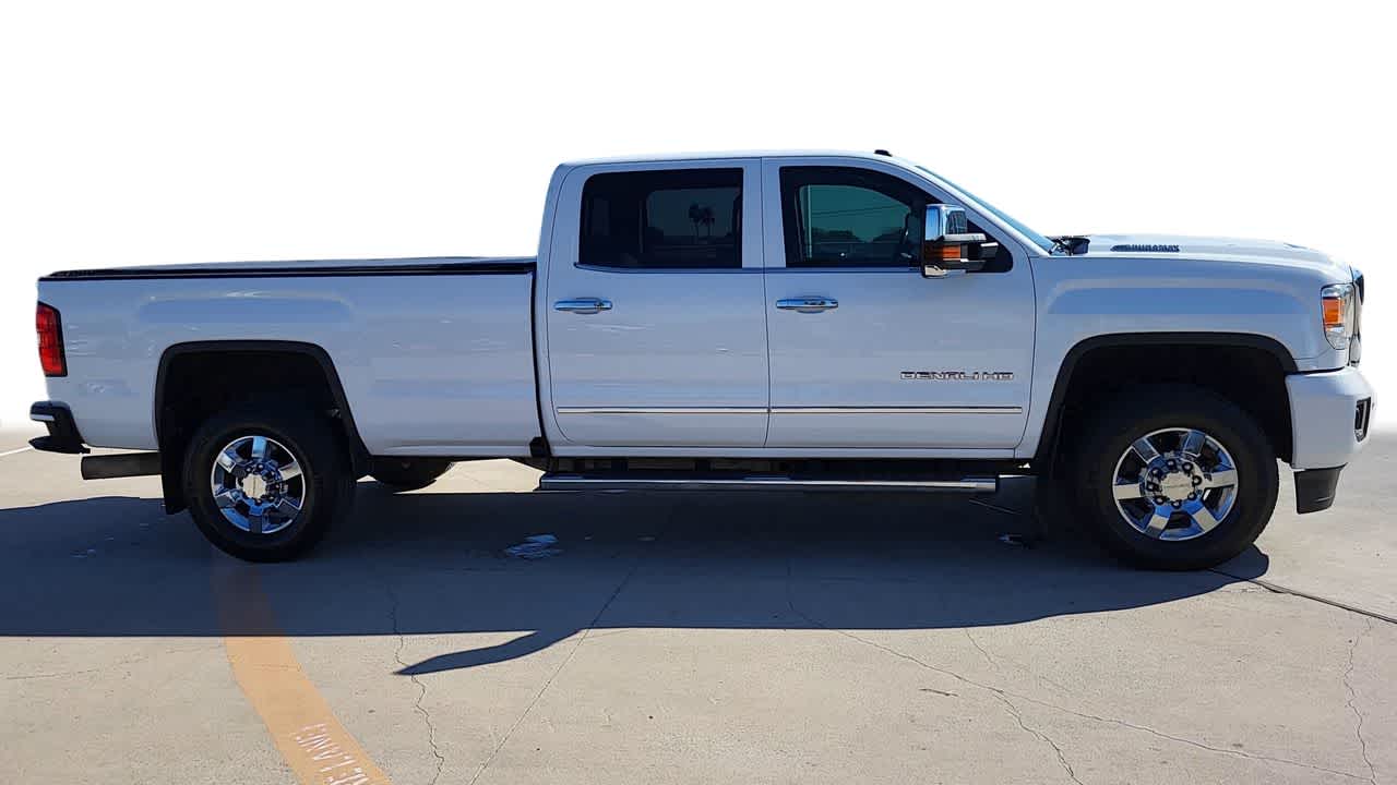 2019 GMC Sierra 3500HD Denali 9